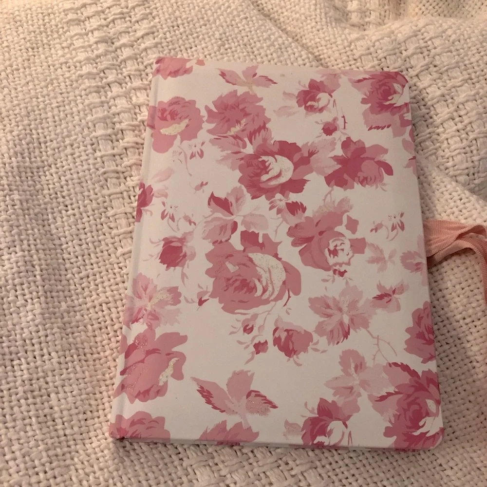 Shabby Chic Floral Pink and White Personal Journal - Picture 1 of 8
